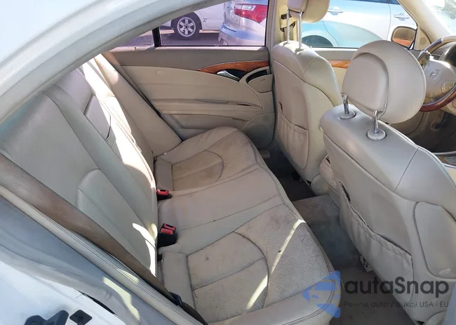 WDBUF65J83A159320: 44297537