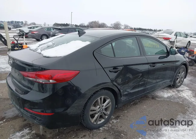 5NPD84LF9JH215933: 44297544