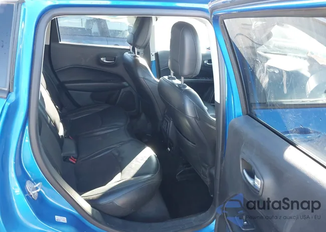 3C4NJDBB0KT596953: 44296663