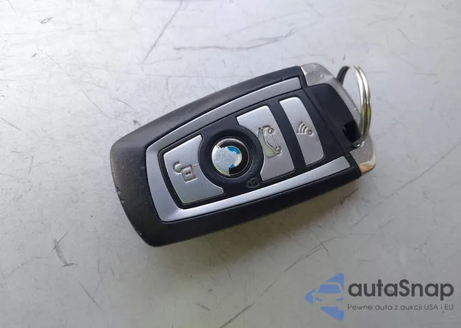 WBAKB83509CY61339: 44296684