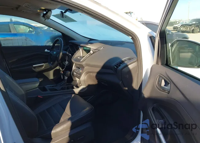 1FMCU0GD2HUC52018: 44296706