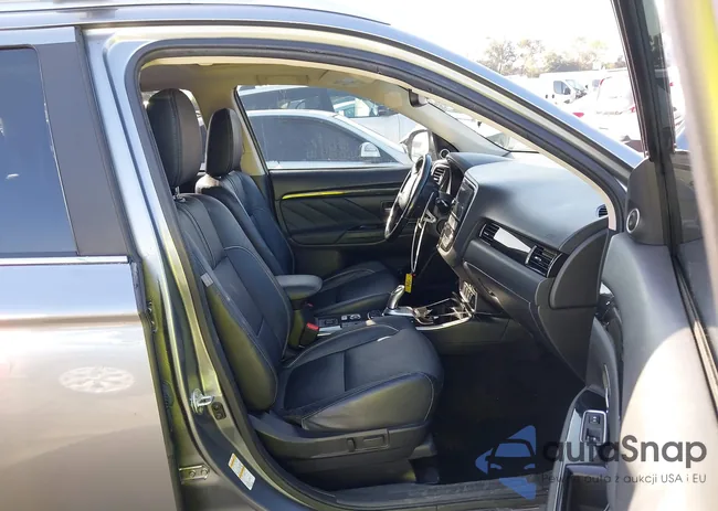 JA4J24A55JZ028982: 44296723