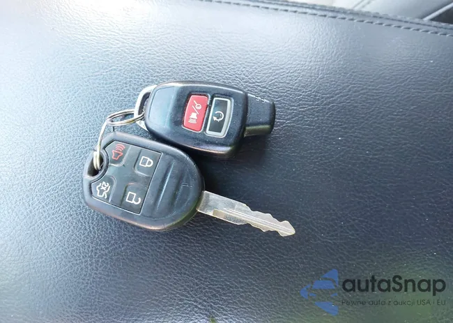 1FMHK8D85CGA30694: 44296763