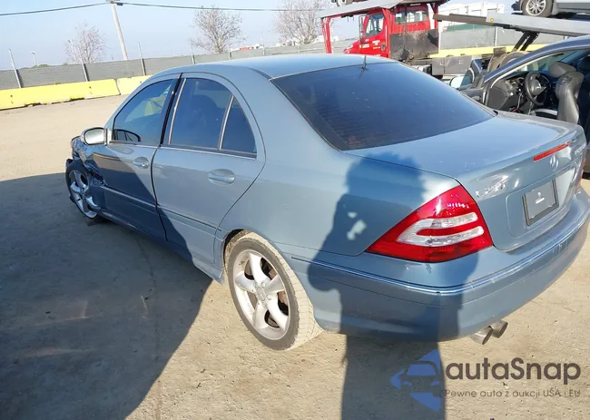 WDBRF40JX5F643190: 44296806