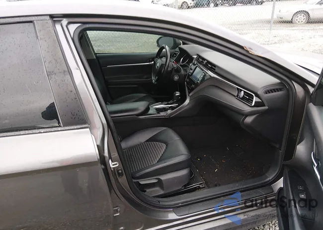 4T1B11HK3KU792797: 44296841