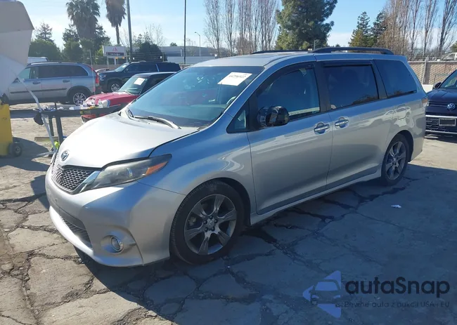 5TDXK3DCXGS720945: 44296922