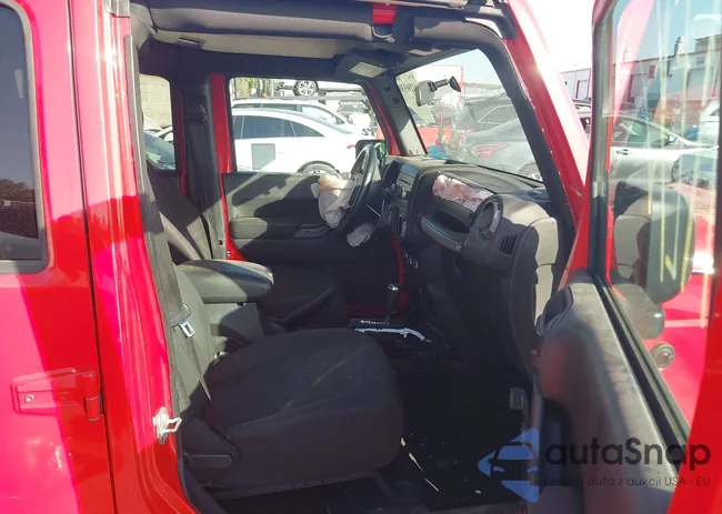 1C4BJWDG9JL878252: 44296930