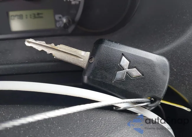 ML32A5HJ7KH011486: 44297008