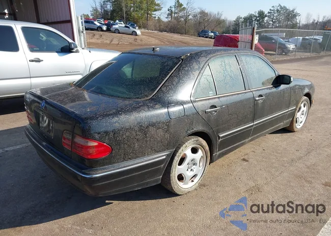 WDBJF70JX1X049735: 44298075