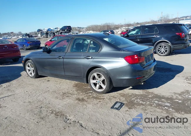 WBA3B5G51DNS01577: 44298087