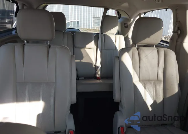 2C4RC1CG9DR641558: 44298186