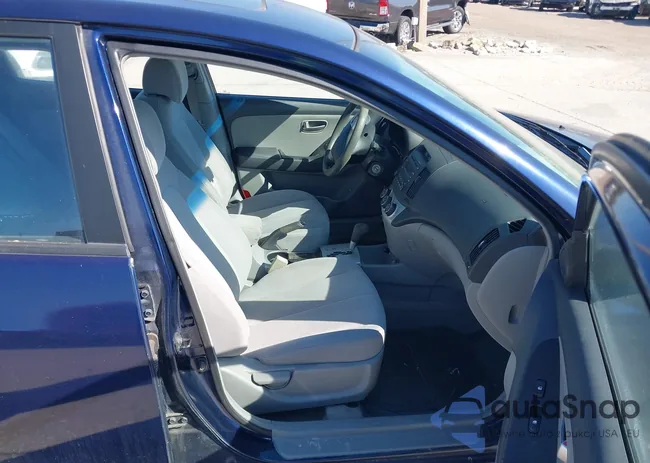 KMHDU46DX7U134231: 44298246