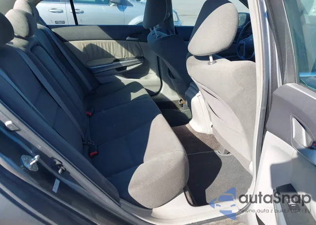 1HGCP26779A050718: 44298285