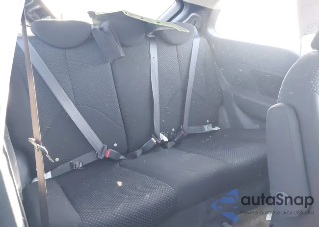 KMHCM3AC1BU193035: 44298557