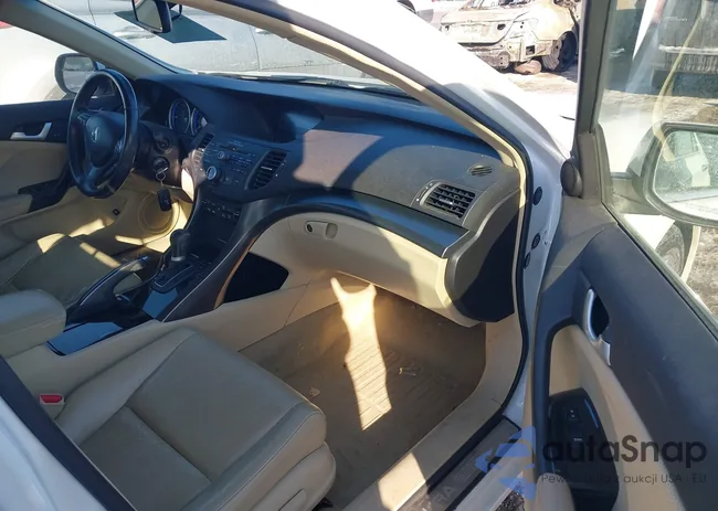 JH4CU2F45CC019104: 44298608