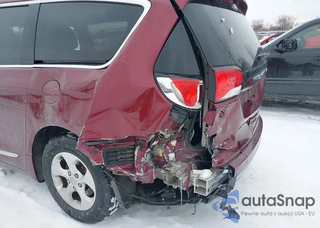 2C4RC1EG6HR811894: 44297643