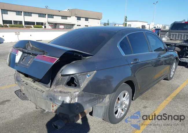 1HGCP2F47BA012059: 44297679