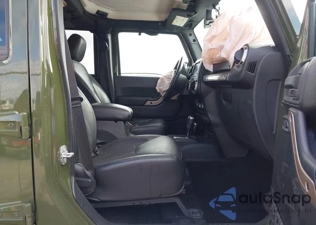 1C4BJWEGXGL294109: 44297681