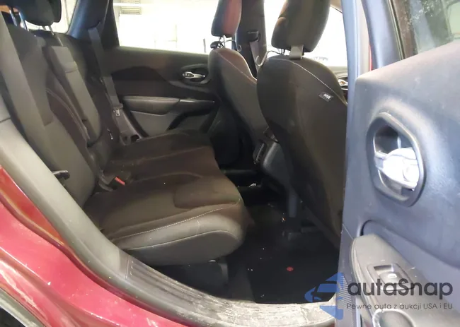 1C4PJMCB8FW784840: 44297701