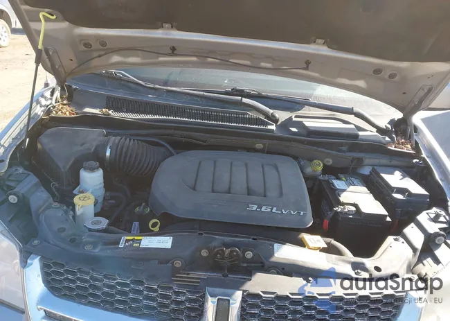 2C4RDGDG2DR608674: 44297703