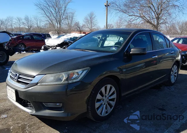 1HGCR2F75DA235174: 44297719