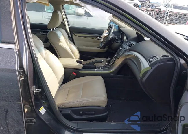 19UUA8F31EA008805: 44298002