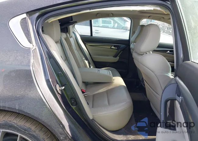 19UUA8F31EA008805: 44298002