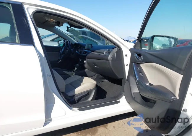 JM1GL1V52H1155820: 44298673