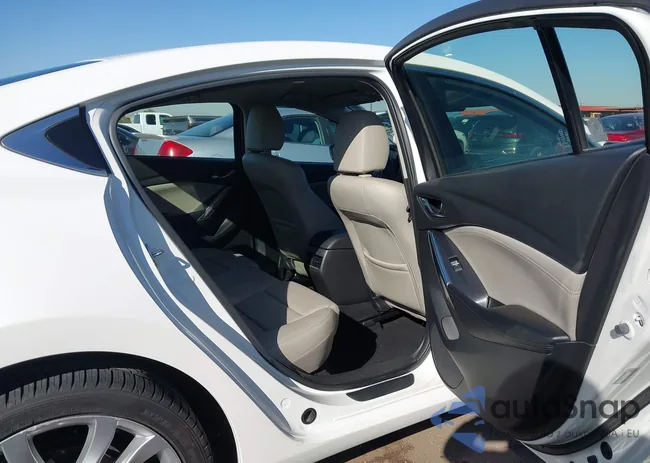 JM1GL1V52H1155820: 44298673