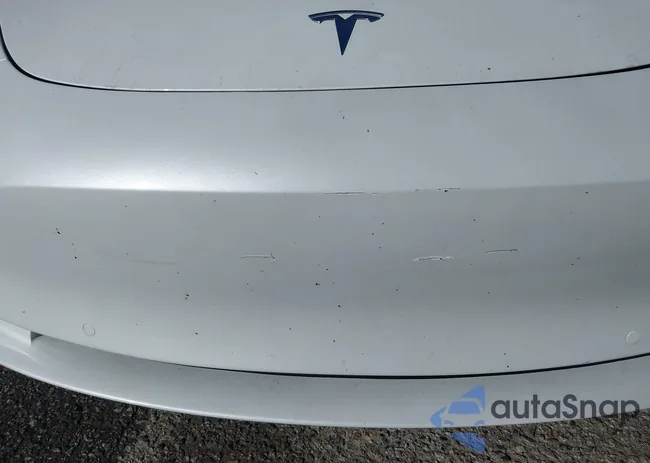 5YJ3E1EA3KF417784: 44298703