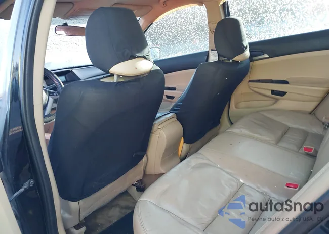 1HGCP2F64CA116852: 44300138