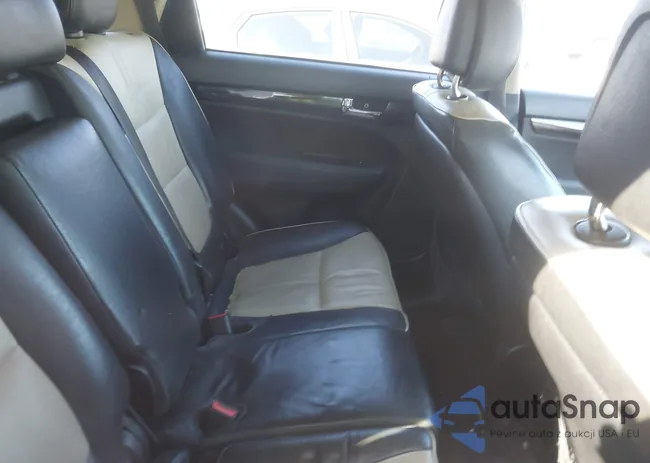 5XYKU4A28BG044393: 44300148