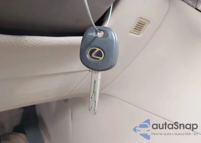 2T2GA31U75C023623: 44300278