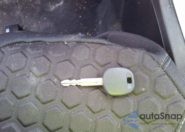 2T1BURHE4GC627785: 44300305