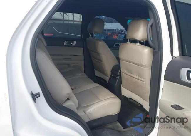 1FMHK8D81BGA95153: 44300413