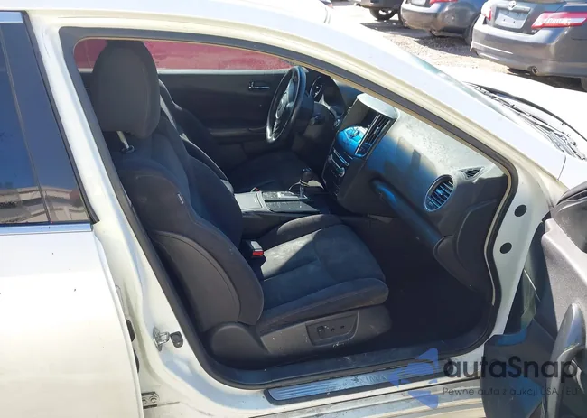 1N4AA5AP5DC830350: 44300447