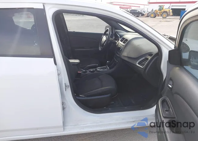 1C3CDZAB9DN517204: 44300448