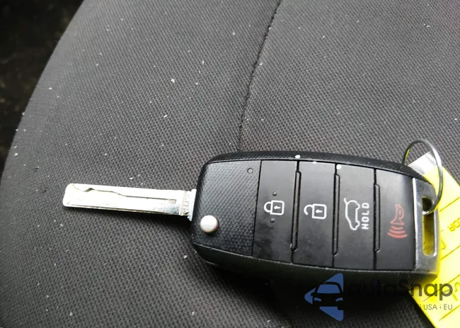 KNDJN2A27G7834334: 44300585