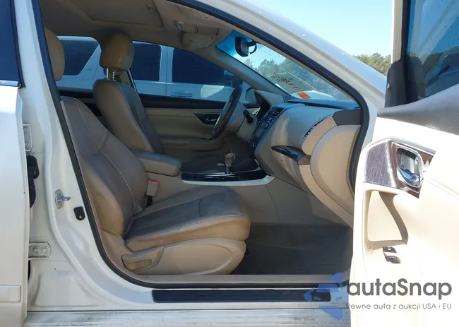 1N4AL3AP3EC144582: 44299854