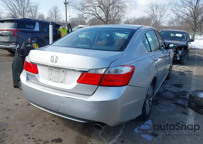 1HGCR2F34DA257583: 44299908