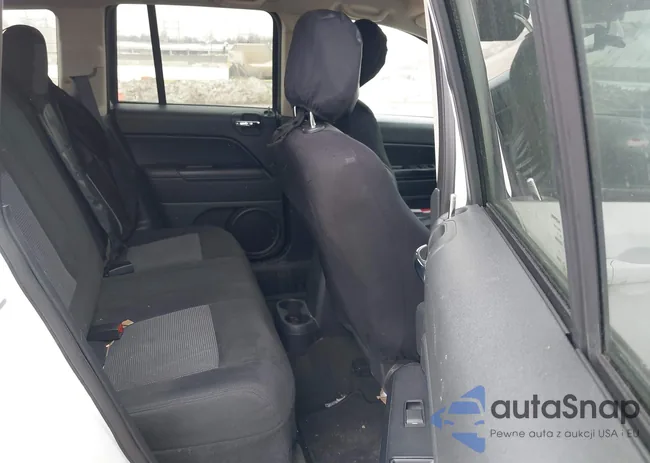 1C4NJDBB9GD751271: 44299912