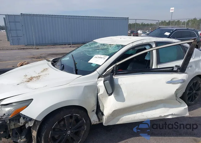 1N4AL3AP8HC230569: 44299972