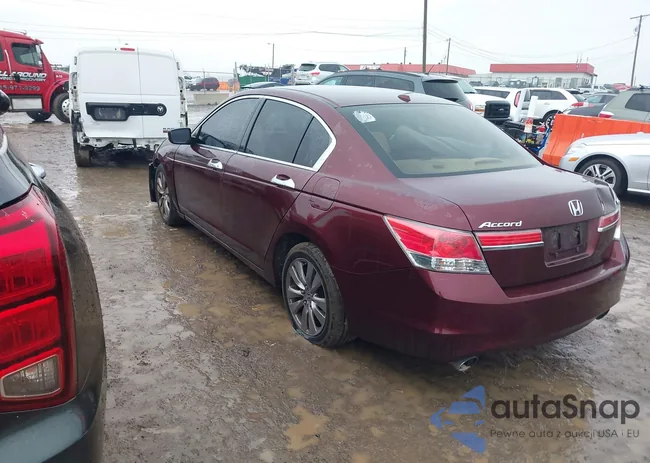 1HGCP3F8XBA024635: 44301059