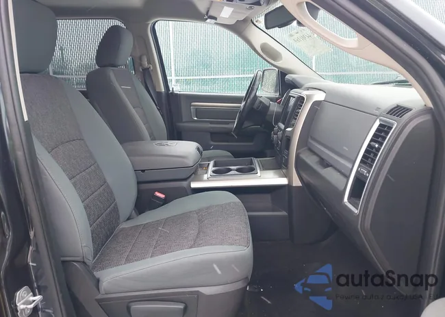 1C6RR7LG4FS575219: 44301169