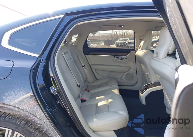 LVYA22ML4MP205860: 44301185