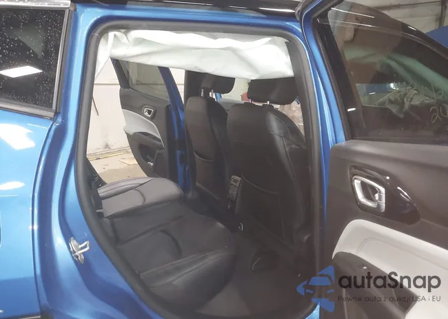 3C4NJDCN4RT127254: 44301276