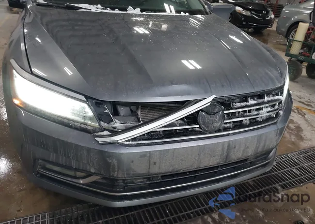 1VWBA7A34JC044183: 44301329