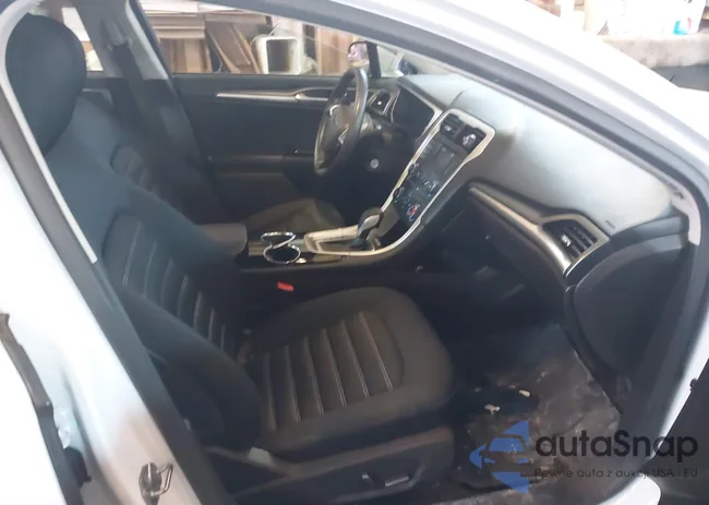 3FA6P0H74FR302171: 44301461