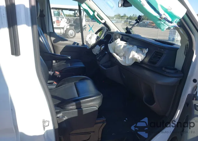 1FBAX2CG9LKB58726: 44301462