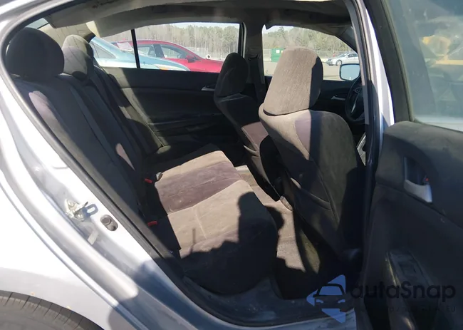 1HGCP25329A021352: 44301472